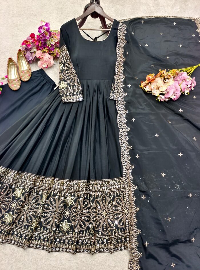 Anarkali suit set - Image 3