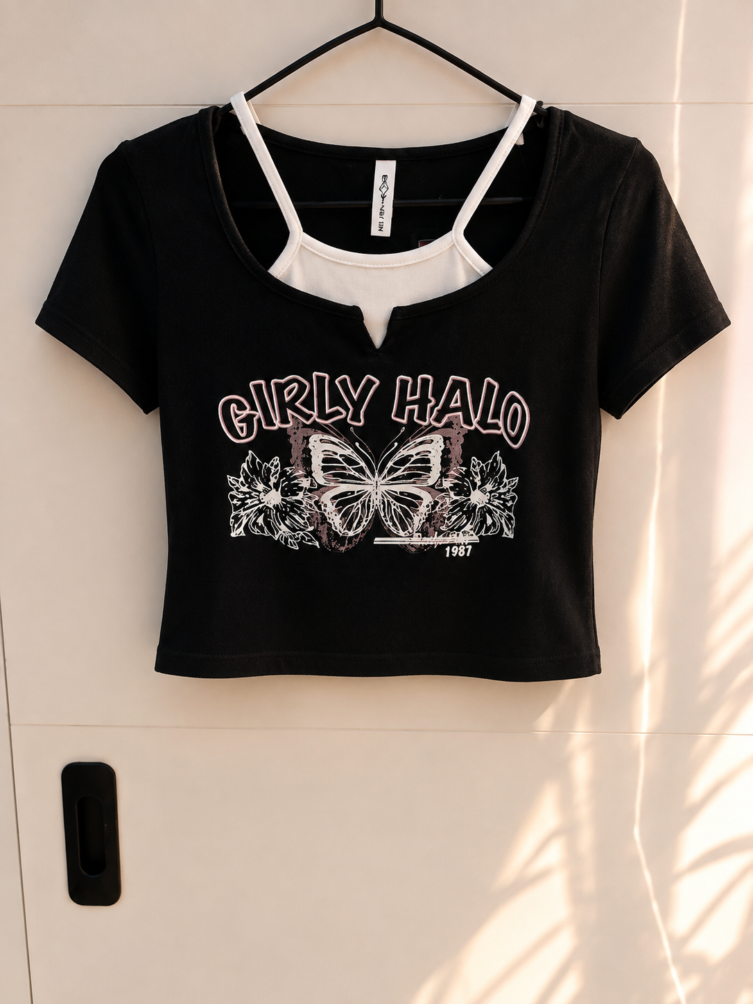 file_00000000213c82118fd8001ad3361e39 Graphic crop top - Image 1