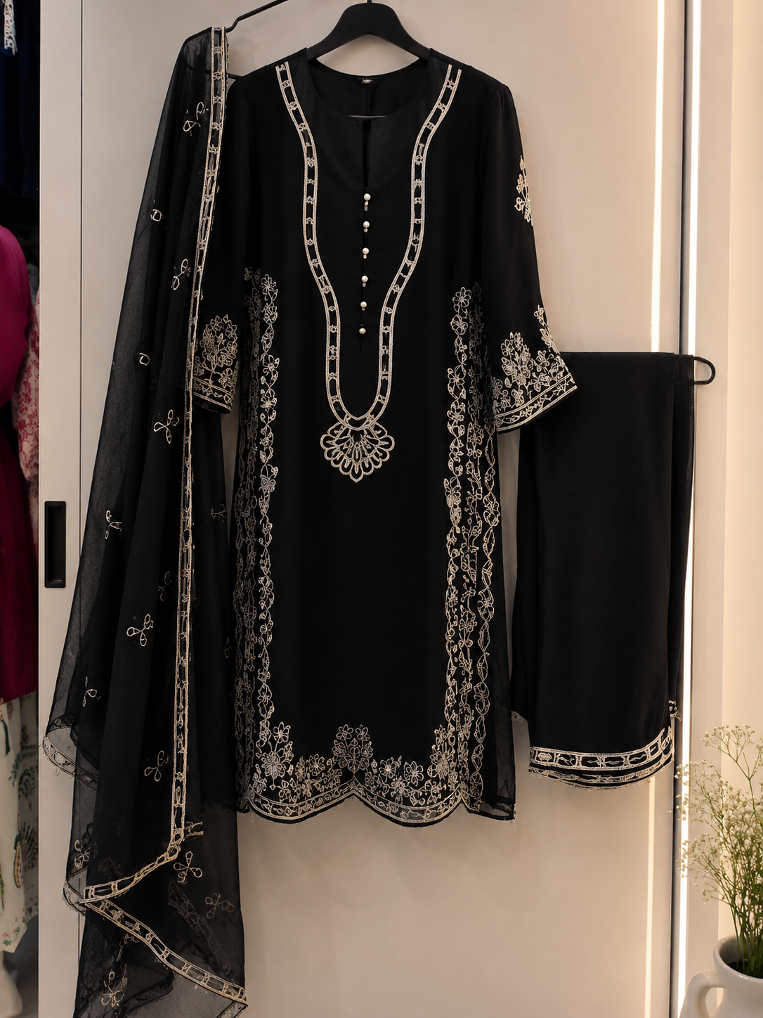 file_00000000ff008208a9181b6e8fb8045d kurta pant set - Image 1