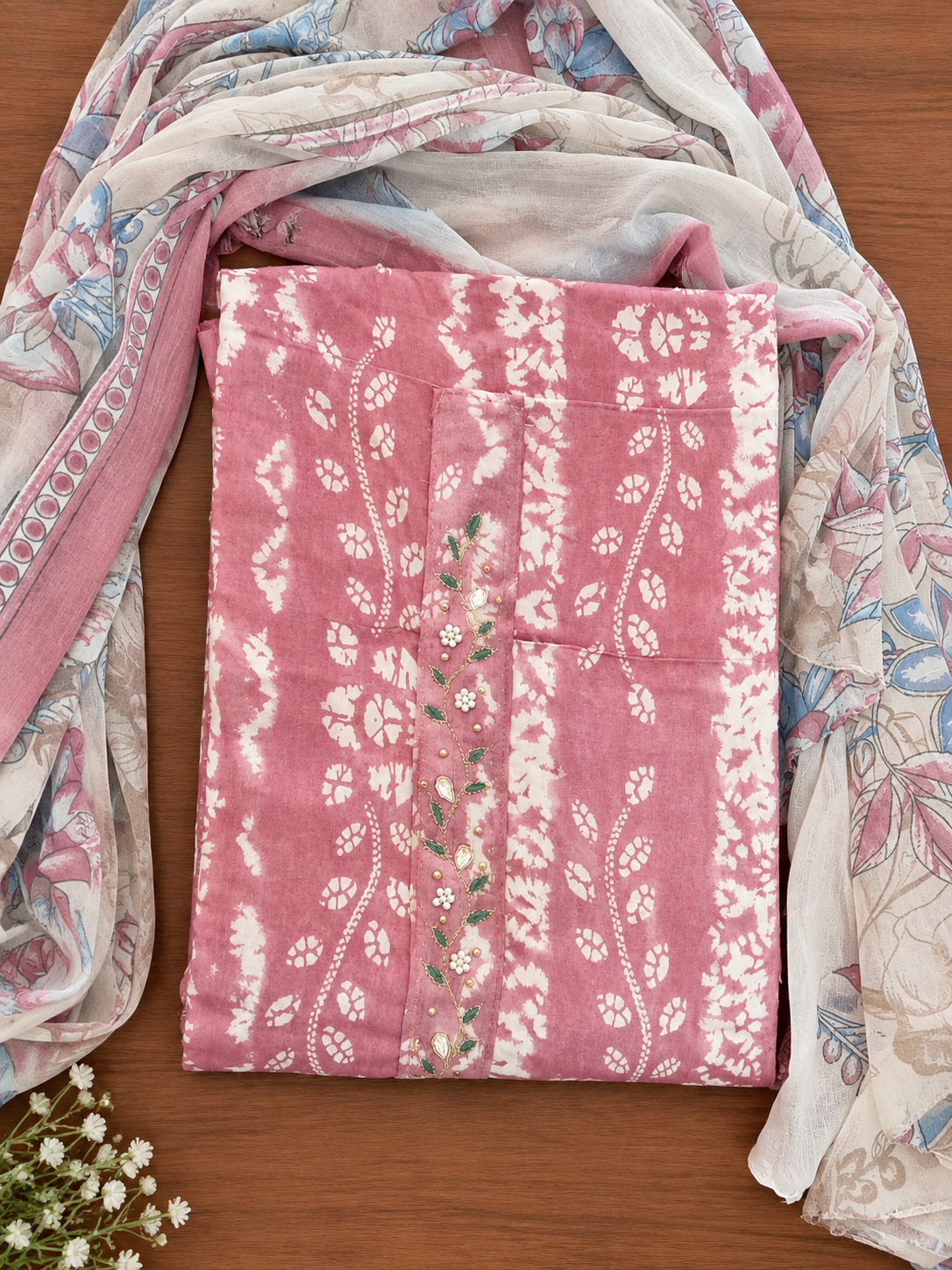 file_00000000b9c48211938eb68fa7902a2b Unstitched material - Image 1
